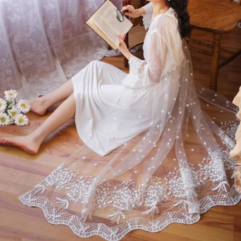 Romântico Camisola De Malha Manto Conjuntos Mulheres De Fadas Branca De Algodão Vitoriana Longa Noite De Bordar O Vestido De Renda Peignoir Princesa Sleepwear