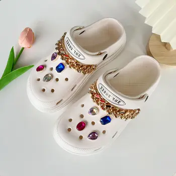 Vintage Designer de Sapatos Encantos para o Croc Luxo DIY Tamancos Calçados Encantos Marca de Moda de Sapato de Fivela Elegante Princesa Sapato Decorações