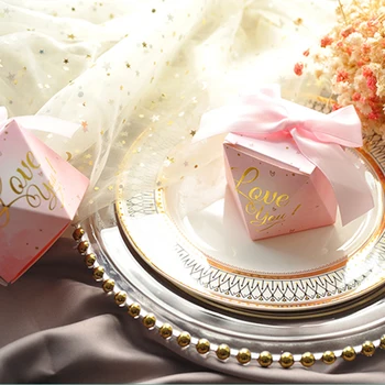 RMTPT 50pcs/monte Amo cor-de-Rosa Forma de Diamante Doces Caixas de Presente de festas de Casamento, chás de Bebê Crianças Decoração de Festa de Aniversário