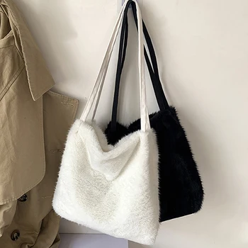 Mulheres Shopper Bag de Pelúcia Sacolas Sacos de Ombro Para as Mulheres 2020 Fofo Feminino Bolsa de Pele de Senhoras Mão Compradores Saco Preto Saco Principal